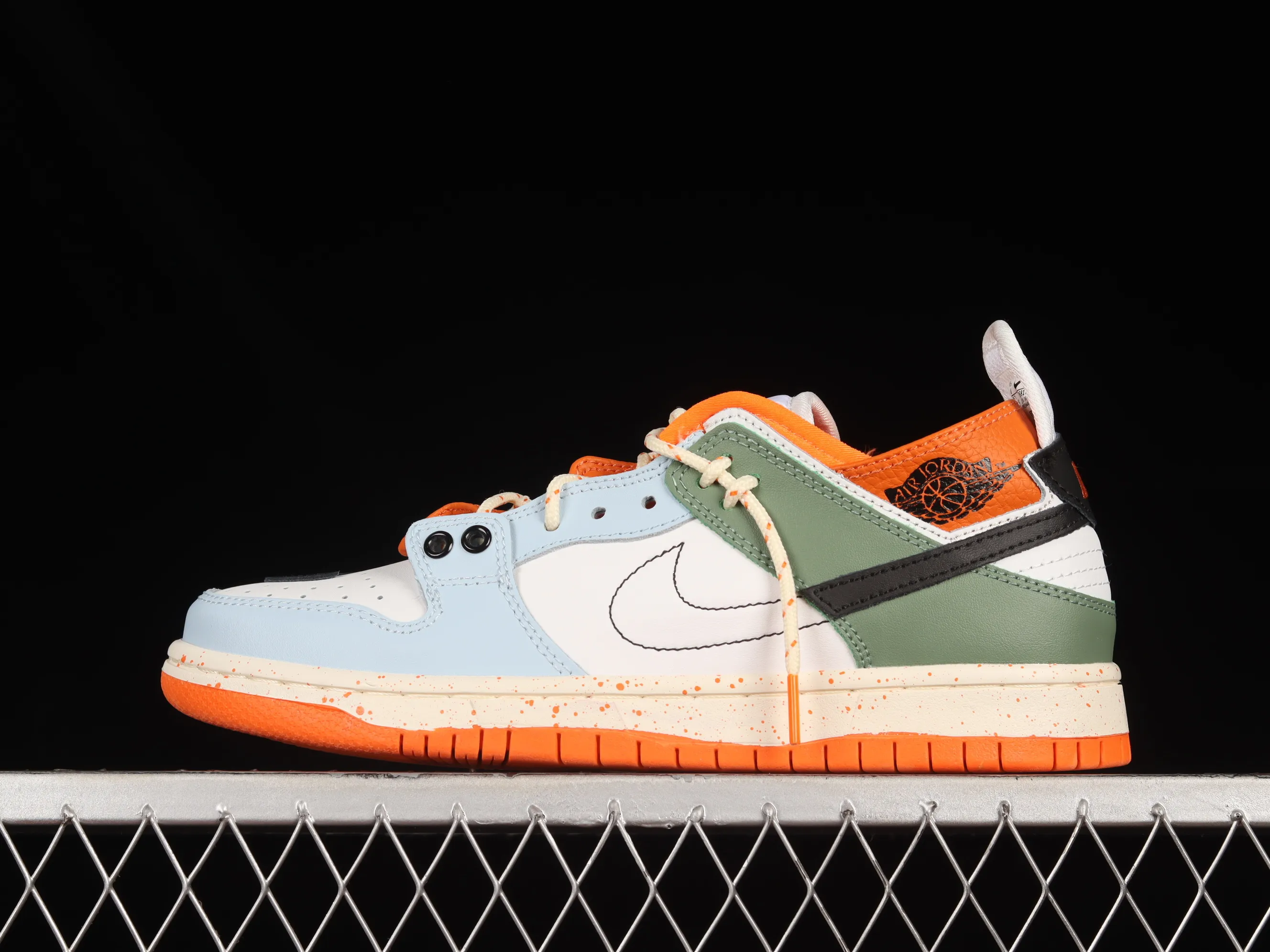 All categories Nk SB Dunk series Nk SB Dunk Low low-top sneakers Nk SB Dunk Low Nike four-in-one multi-element casual sneakers BQ6817-035